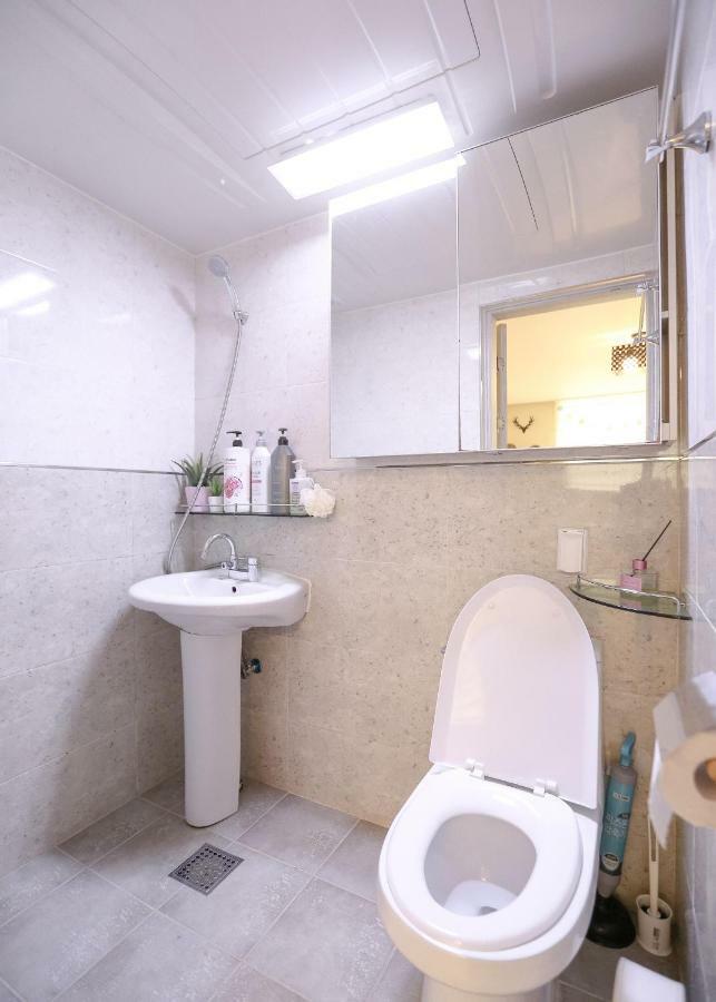 Apartamento Lovely House Hongdae Seúl Exterior foto