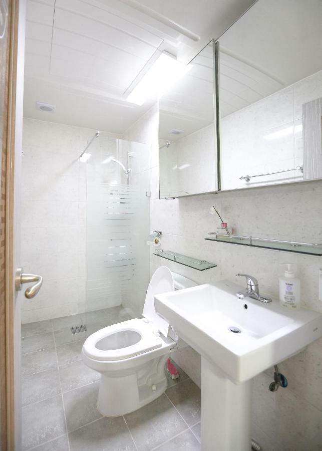 Apartamento Lovely House Hongdae Seúl Exterior foto